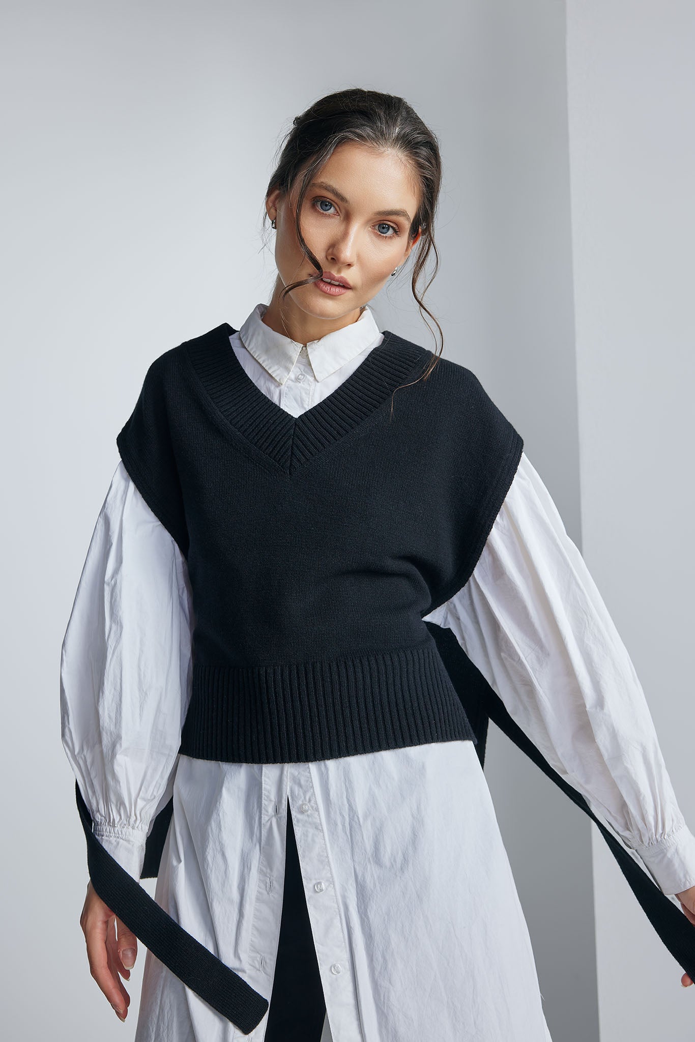 Vesta Elin Negru