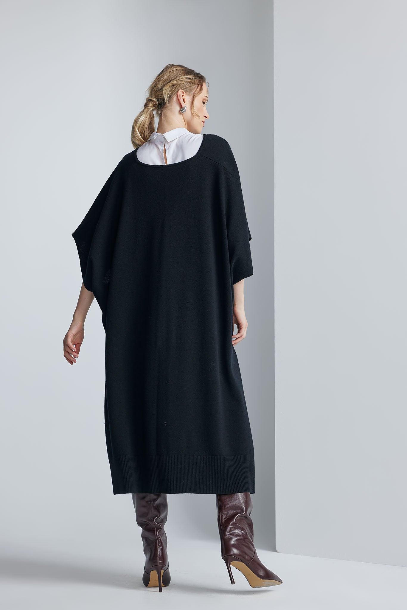 Vesta Hellen Negru