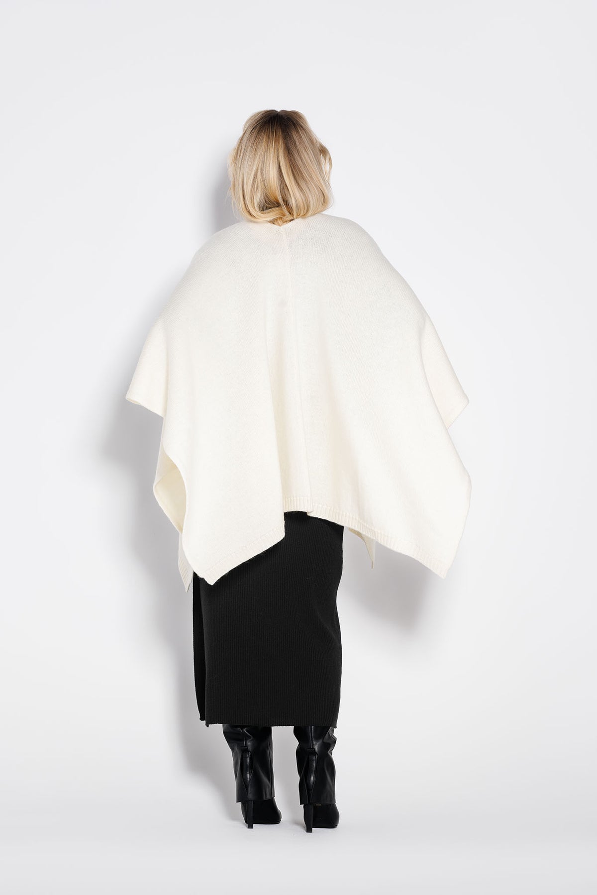 Poncho Fragola Alb