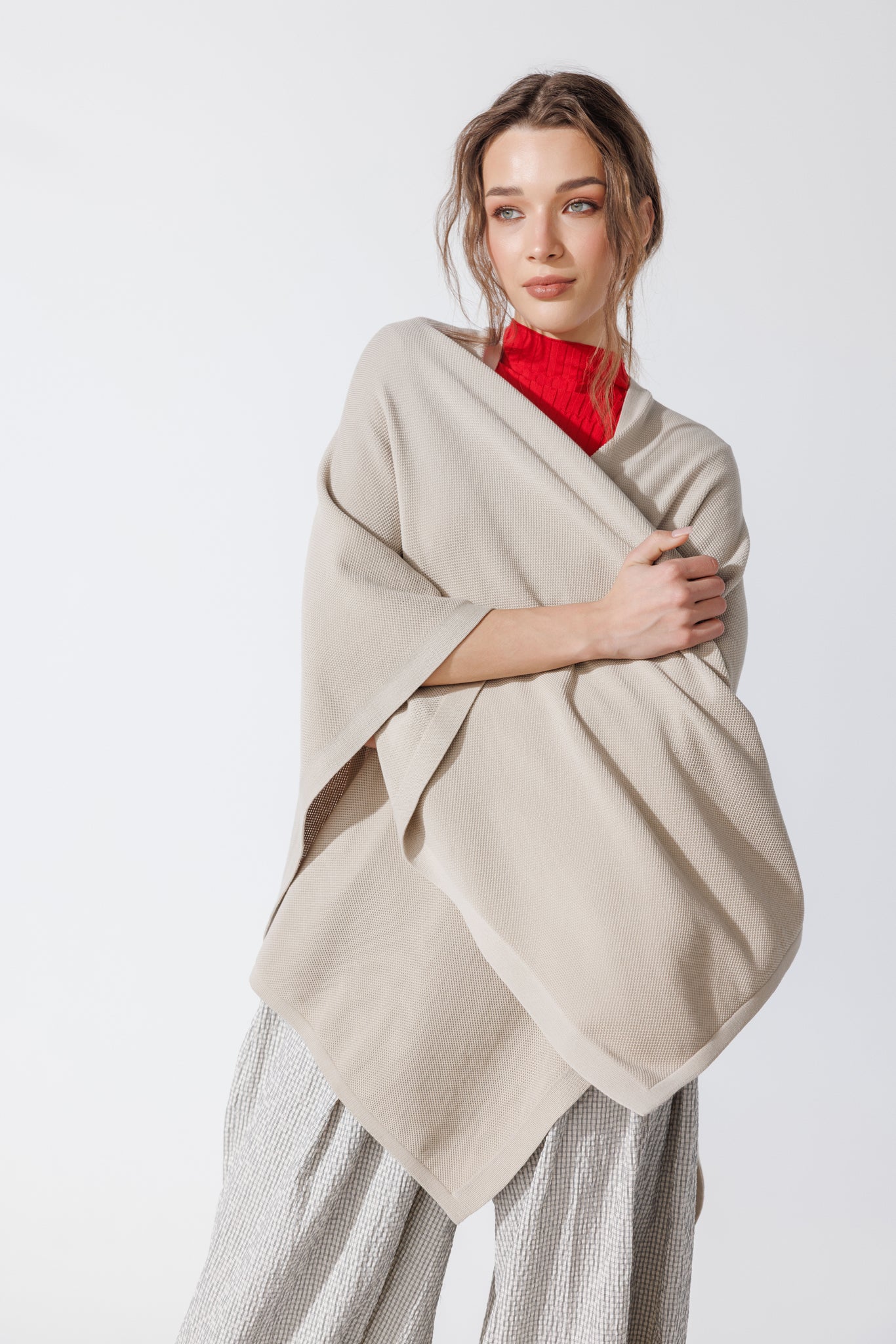 Poncho Fragolina Bej