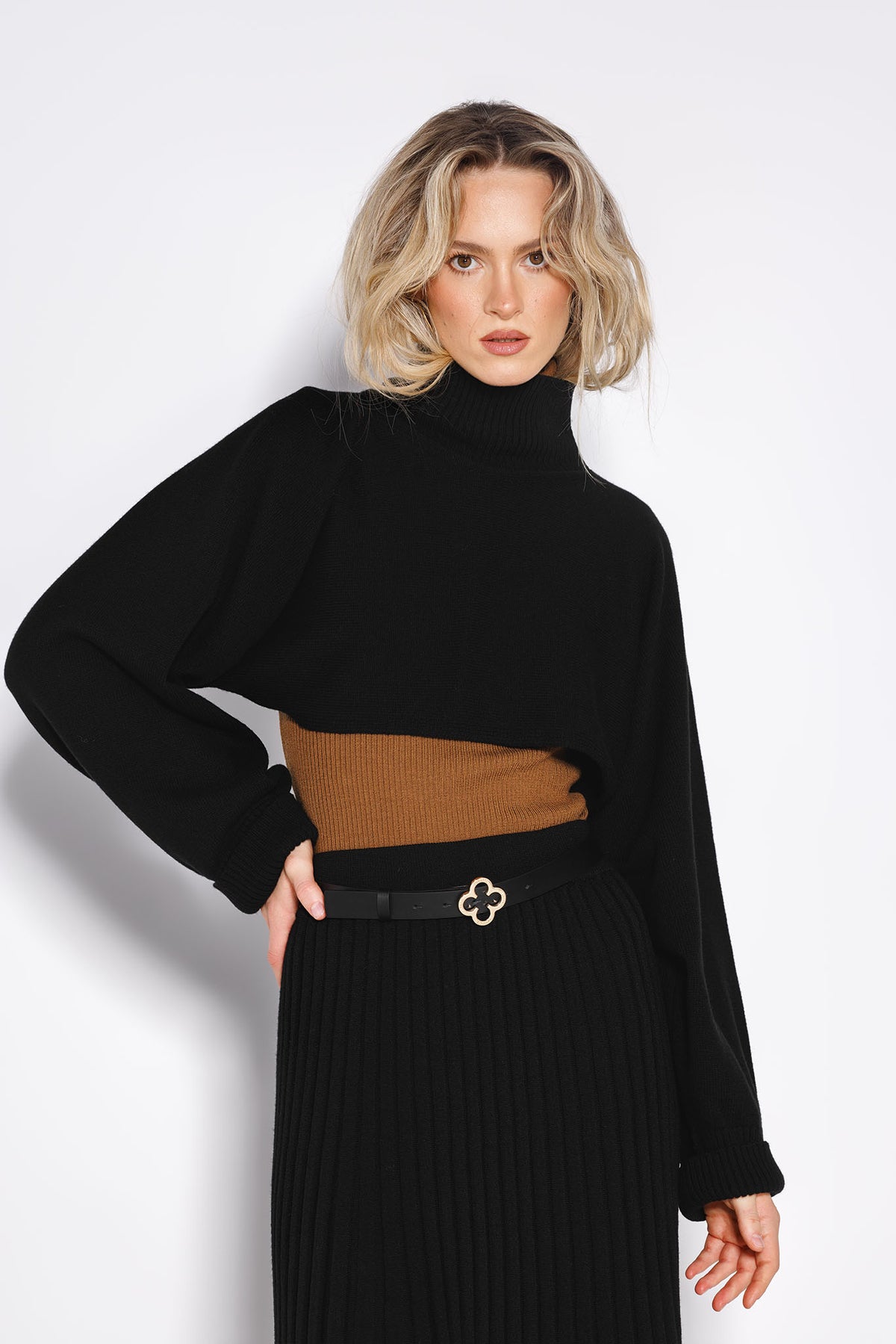 Poncho Leyla Negru